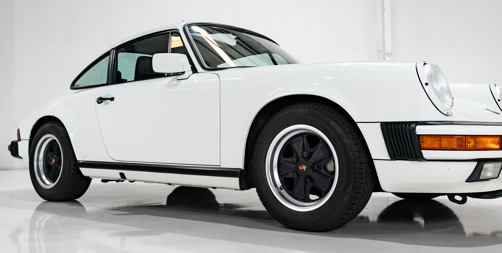 Used 1987 Porsche 911 Carrera Coupe RWD image 28