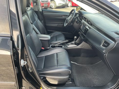 Used 2016 Toyota Corolla S Premium image 3