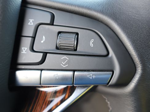 Used 2024 Cadillac Escalade ESV Luxury image 41