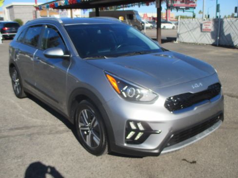 Used 2022 Kia Niro LXS image 15