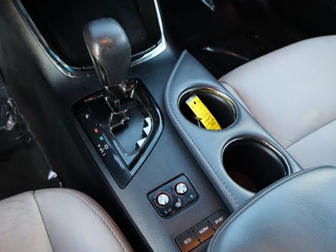 Used 2013 Toyota Avalon XLE Touring image 28