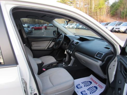 Used 2016 Subaru Forester 2.5i Premium image 16