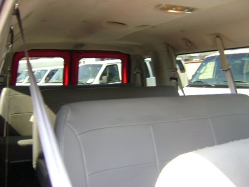 Used 2003 Ford E-350 and Econoline 350 Club Wagon Extended Super Duty RWD image 7