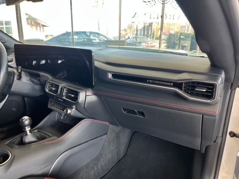 Used 2025 Ford Mustang GT Premium RWD image 29