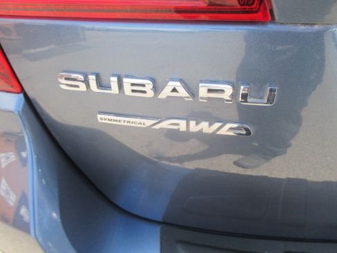 Used 2017 Subaru Outback 2.5i Limited AWD/4WD image 10