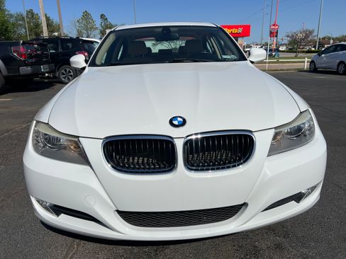 Used 2011 BMW 328i image 2