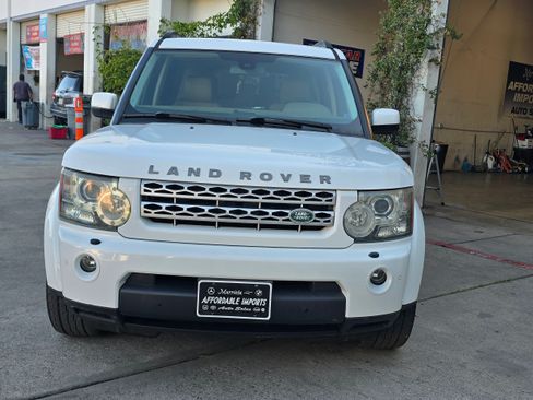 Used 2011 Land Rover LR4 HSE LUX image 18
