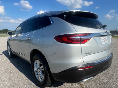 Used 2019 Buick Enclave Essence FWD image 7