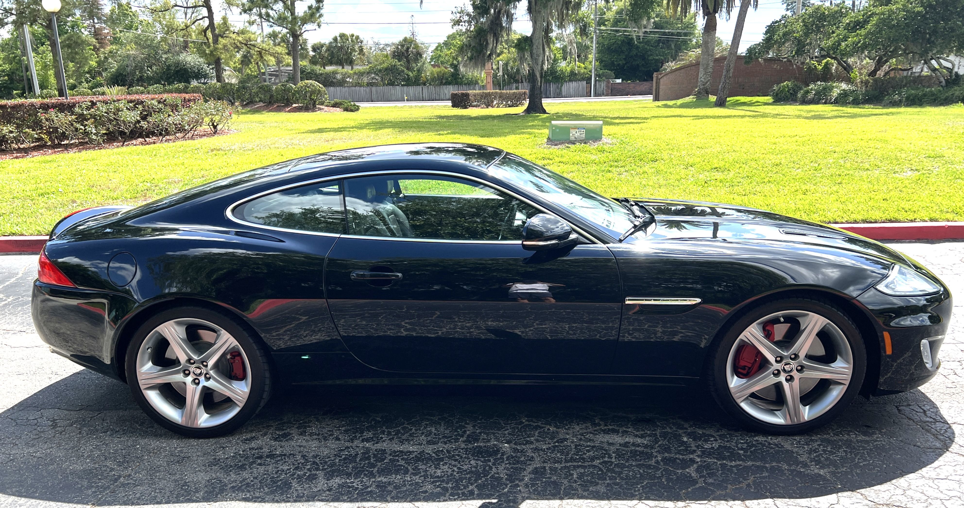 Used 2013 Jaguar XK R Coupe RWD image 23