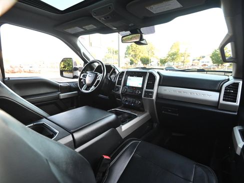 Used 2018 Ford F350 Lariat image 49