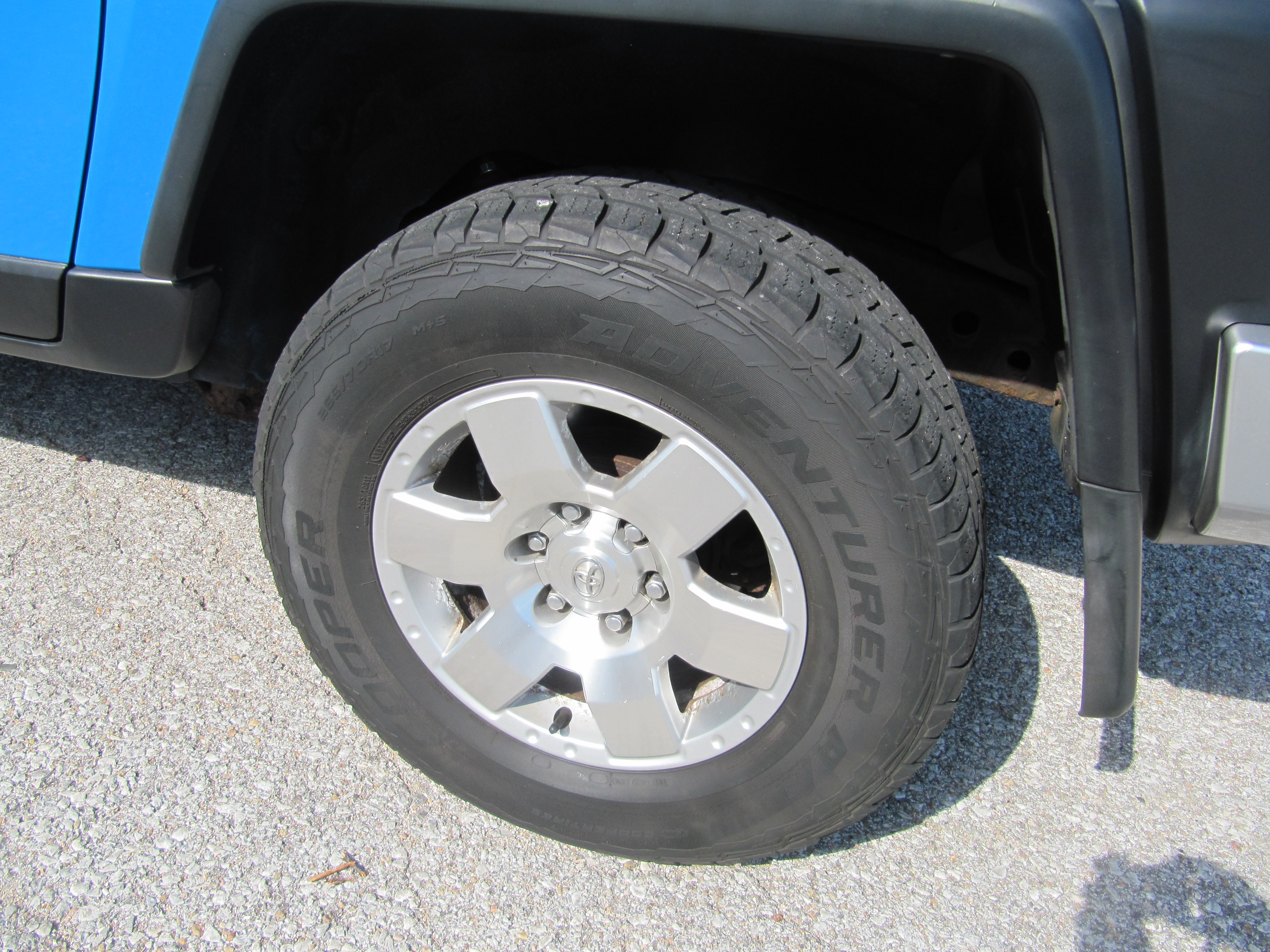 Used 2007 Toyota FJ Cruiser AWD/4WD image 4