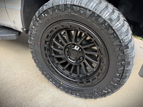 Used 2026 Ford F150 4x4 SuperCrew XLT image 2