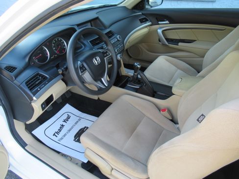 Used 2010 Honda Accord EX image 10