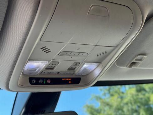 Used 2019 Cadillac XT5 Luxury image 24