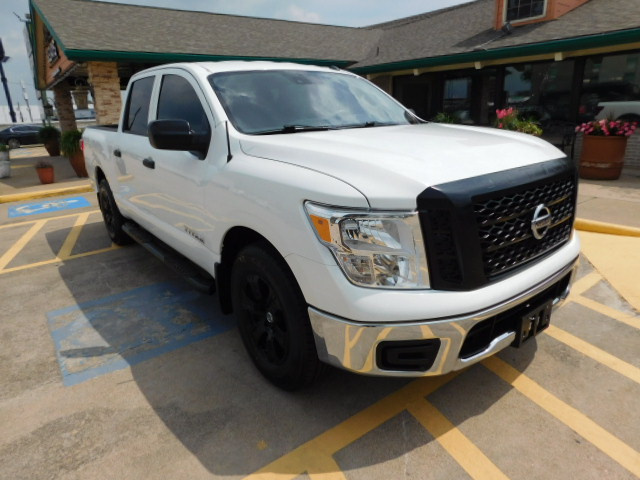 Used 2019 Nissan Titan S RWD image 1