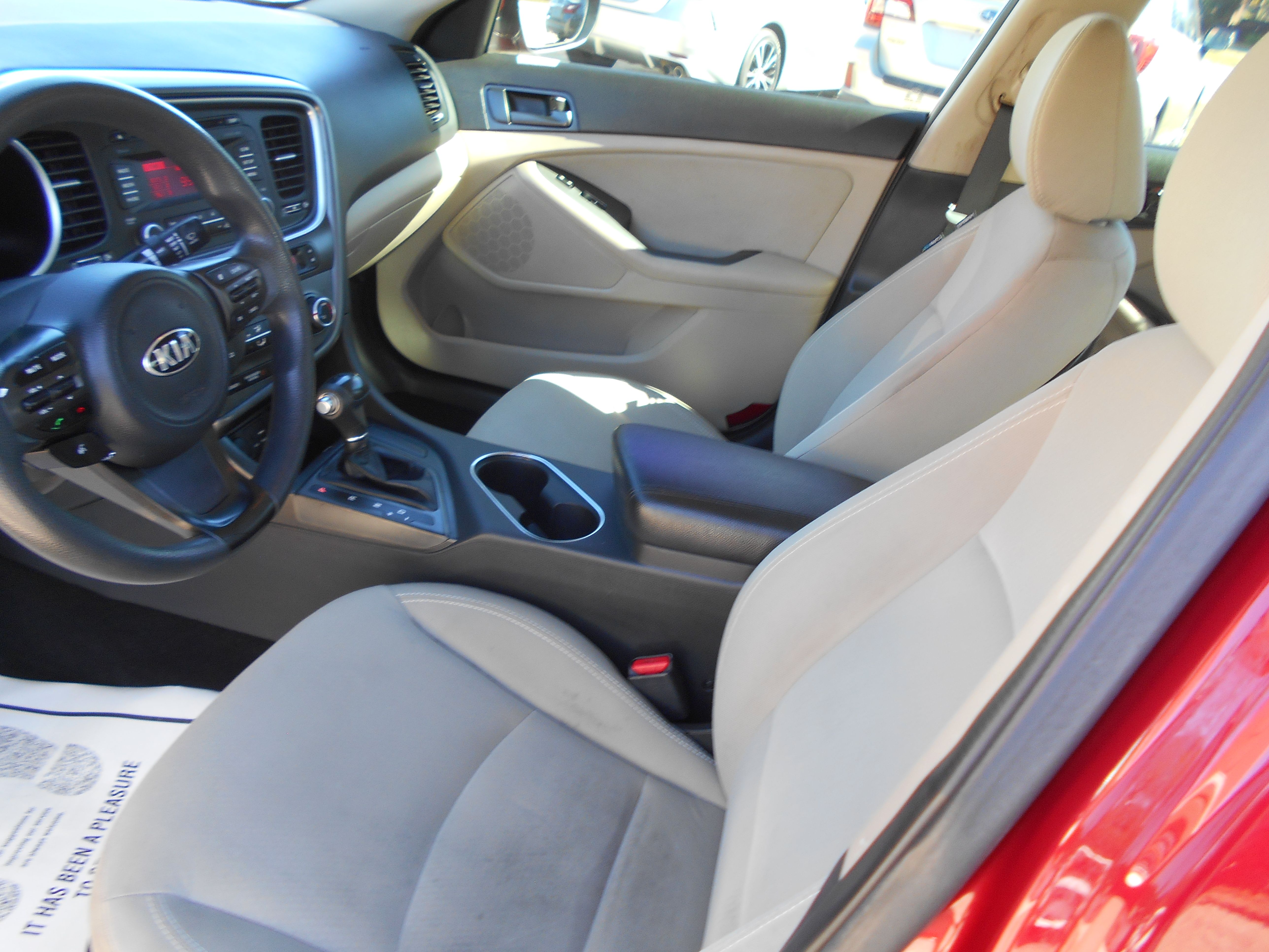 Used 2015 Kia Optima LX FWD image 8
