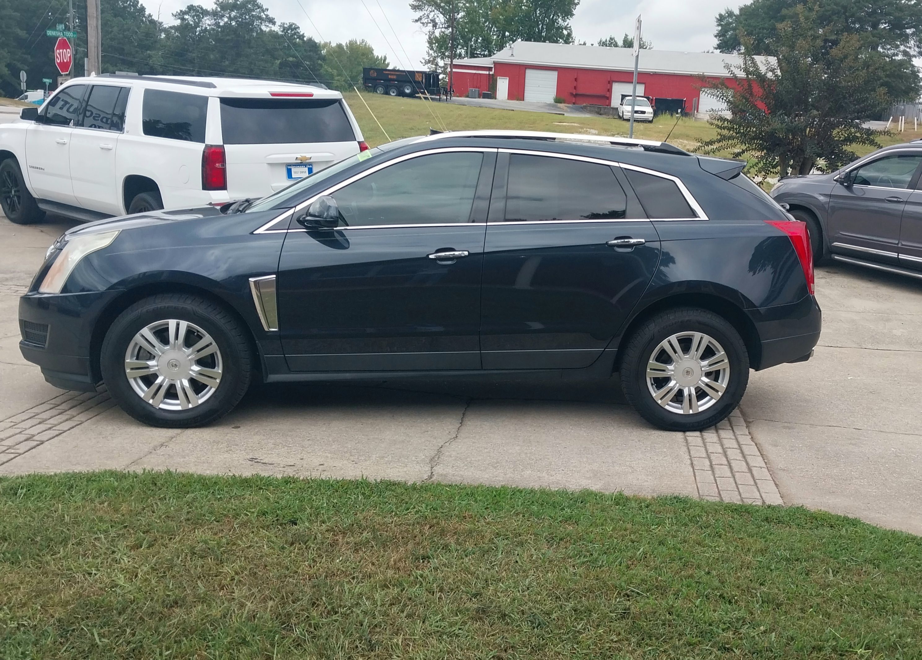 Used 2016 Cadillac SRX FWD Luxury image 3