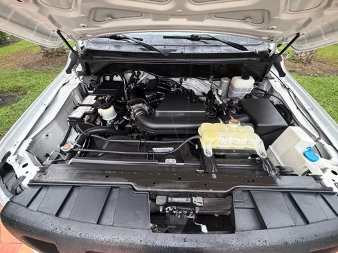 Used 2020 Nissan NV 2500 SV image 9