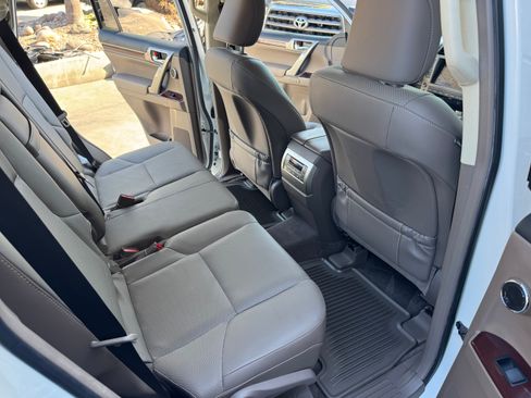 Used 2019 Lexus GX 460 Luxury image 33