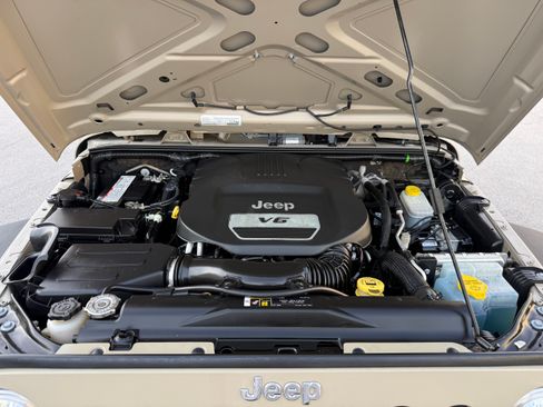 Used 2018 Jeep Wrangler Unlimited Sport S AWD/4WD image 20