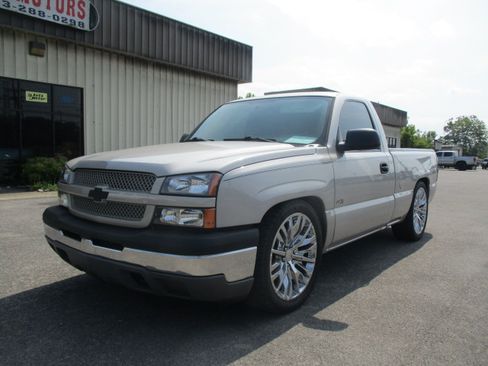 Used 2005 Chevrolet Silverado 1500 2WD Regular Cab image 10