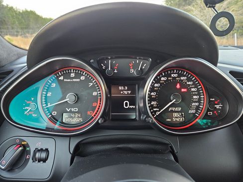 Used 2012 Audi R8 V10 image 19