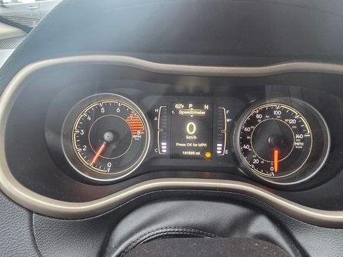 Used 2017 Jeep Cherokee Latitude image 7