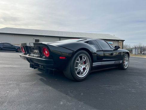 Used 2005 Ford GT image 8
