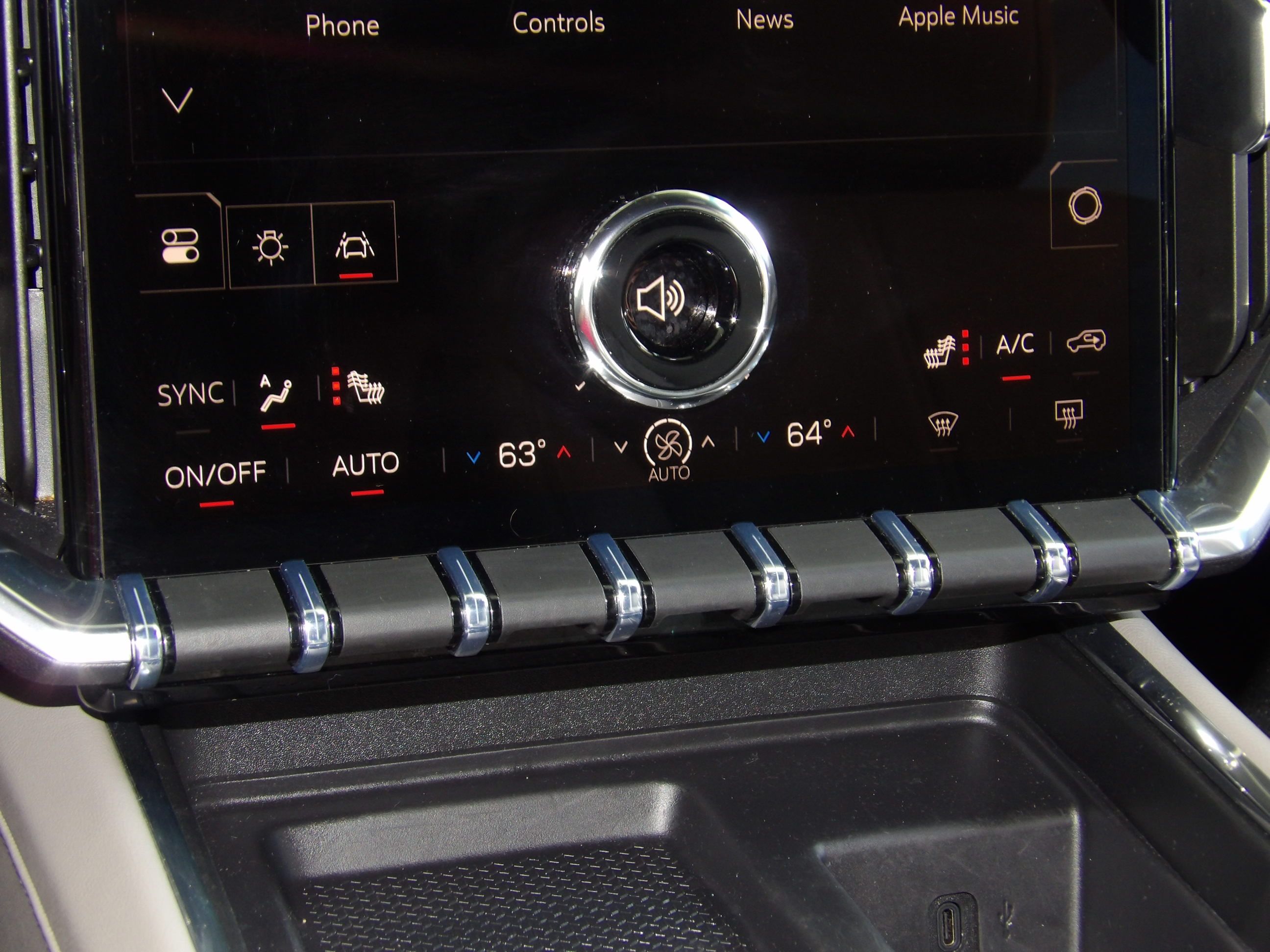 Used 2026 GMC Acadia FWD Elevation image 7