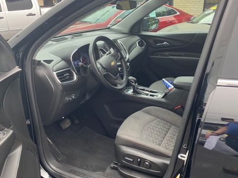 Used 2023 Chevrolet Equinox AWD LT w/ 1LT image 19