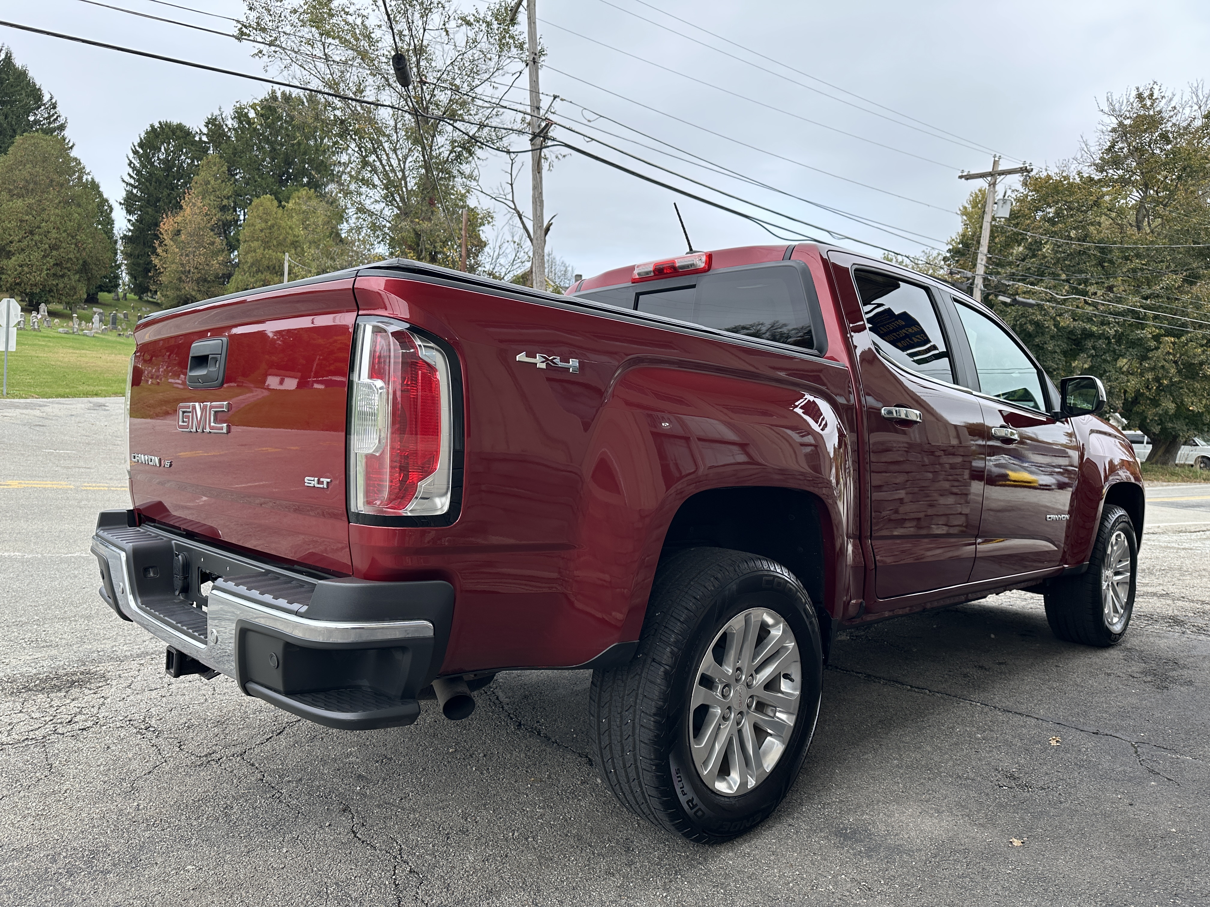 Used 2020 GMC Canyon 4x4 Crew Cab SLT image 3