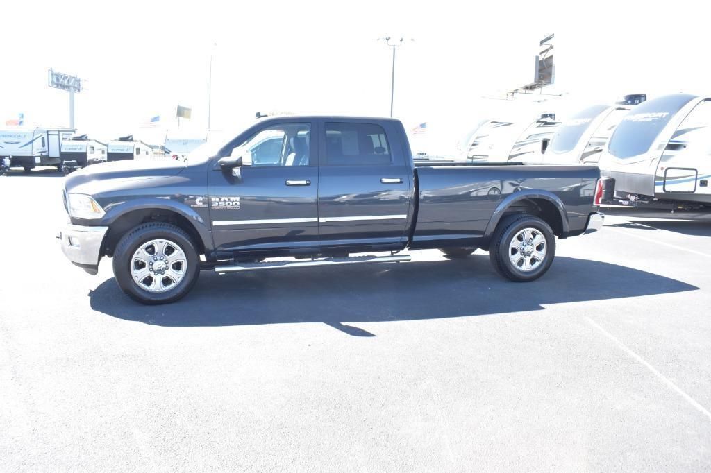 Used 2017 RAM 3500 Laramie RWD image 2