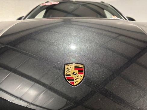 Used 2020 Porsche Macan image 5