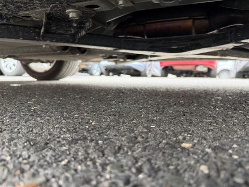 Used 2004 Ford Thunderbird image 41