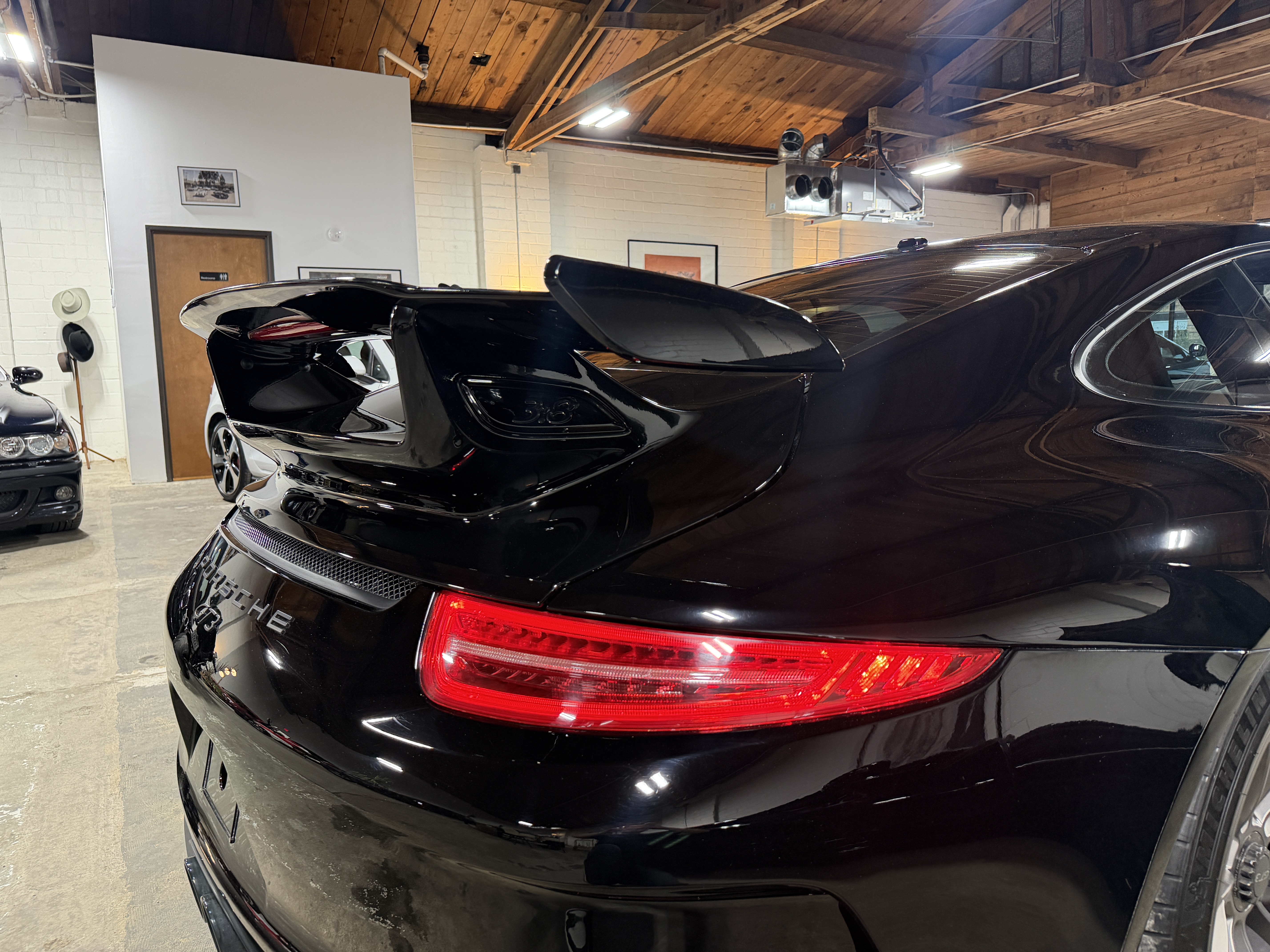 Used 2015 Porsche 911 GT3 Coupe RWD image 16