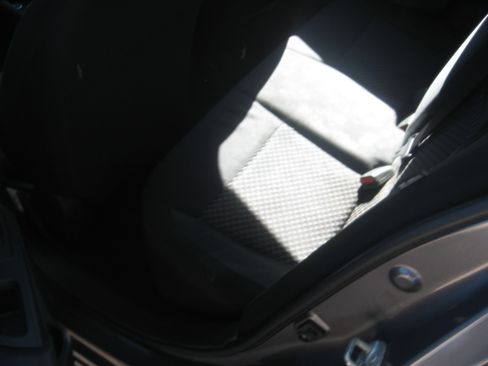 Used 2020 Nissan Versa S image 7