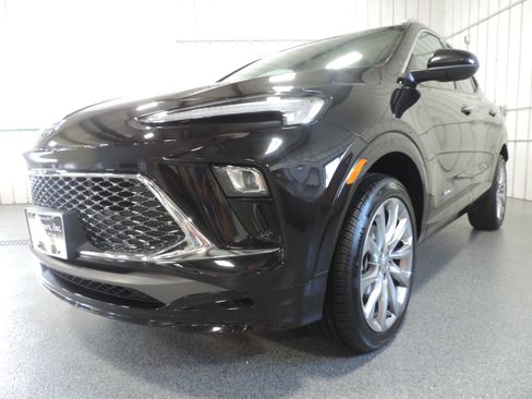 Used 2024 Buick Encore GX Avenir image 8