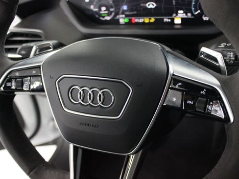 Used 2023 Audi e-tron GT Premium Plus image 33