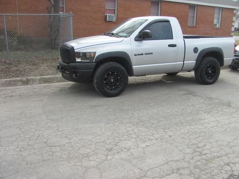 Used 2007 Dodge Ram 1500 Truck ST image 1