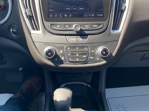 Used 2023 Chevrolet Malibu LT image 19