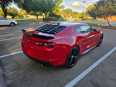 Used 2020 Chevrolet Camaro LT image 6