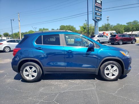 Used 2020 Chevrolet Trax LT image 8