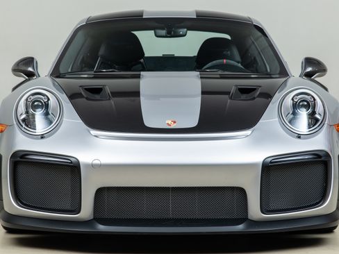 Used 2018 Porsche 911 GT2 RS image 12