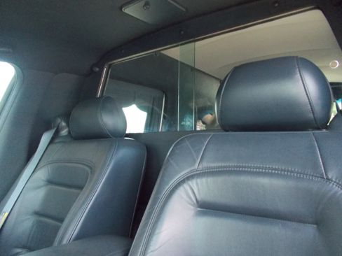 Used 2003 Cadillac De Ville Hearse FWD image 16