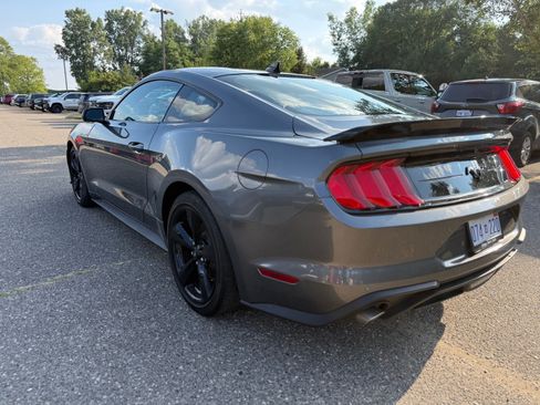 Used 2023 Ford Mustang Coupe RWD image 4