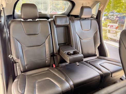 Used 2019 Ford Edge AWD Titanium image 16