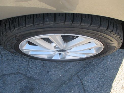 Used 2019 Kia Soul + image 18