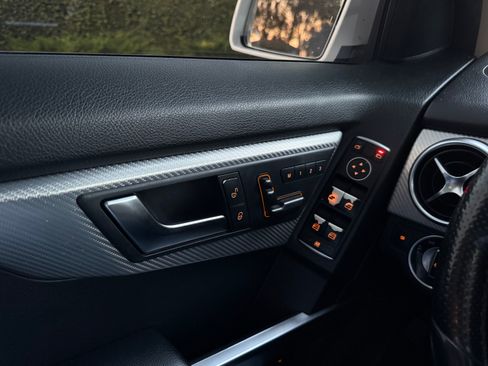 Used 2015 Mercedes-Benz GLK 350 image 18