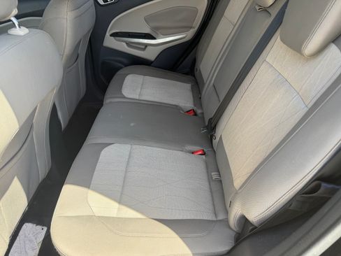 Used 2018 Ford EcoSport SE image 6