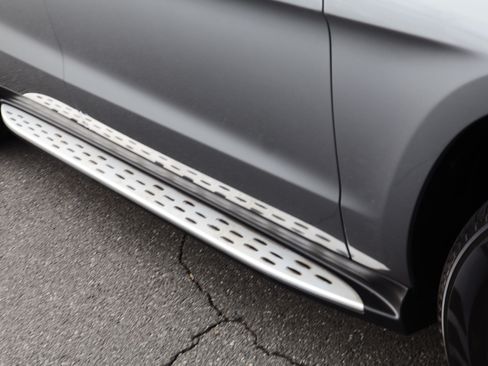 Used 2016 Mercedes-Benz GL 450 image 11